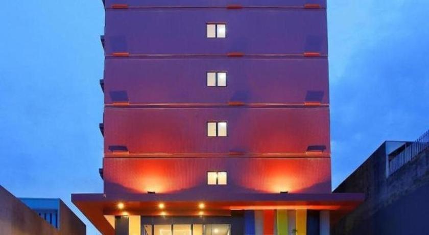 Amaris Hotel Pasar Baru Jakarta Exterior photo
