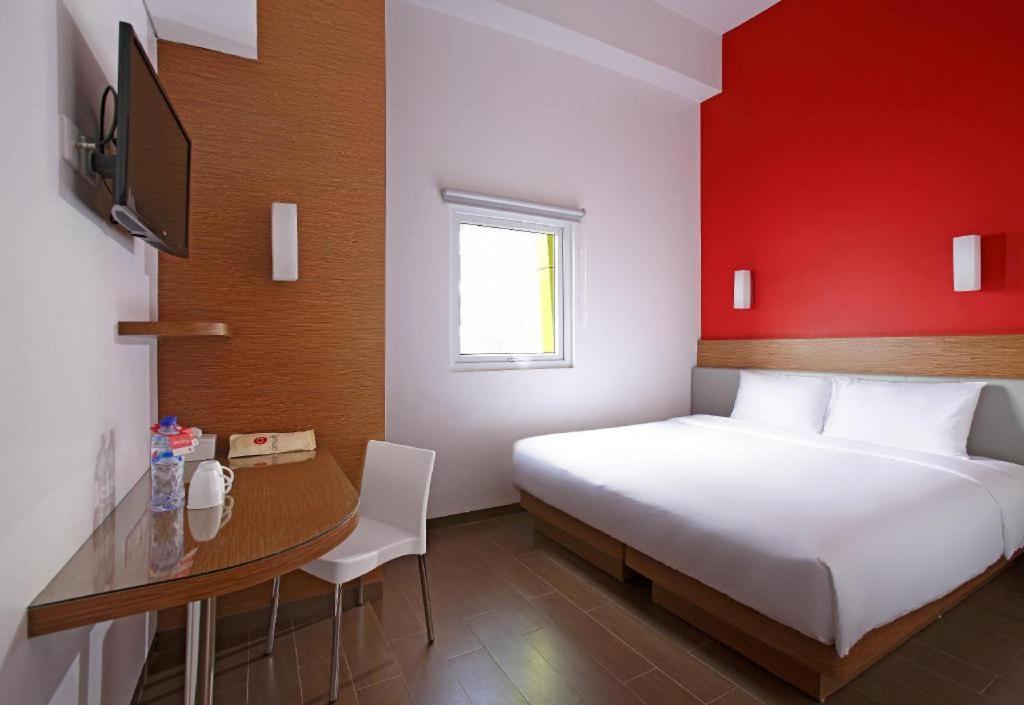 Amaris Hotel Pasar Baru Jakarta Exterior photo