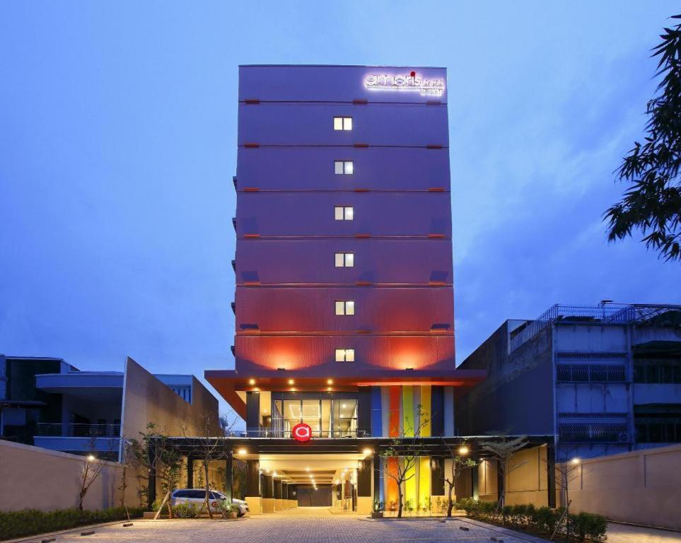 Amaris Hotel Pasar Baru Jakarta Exterior photo