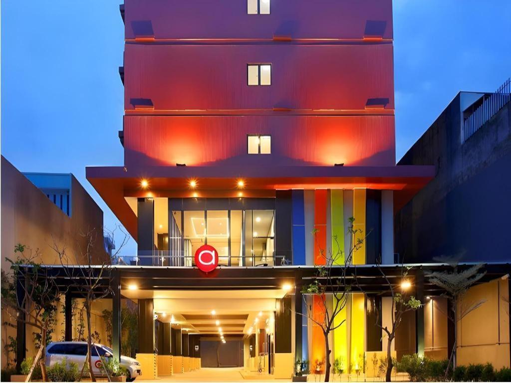 Amaris Hotel Pasar Baru Jakarta Exterior photo