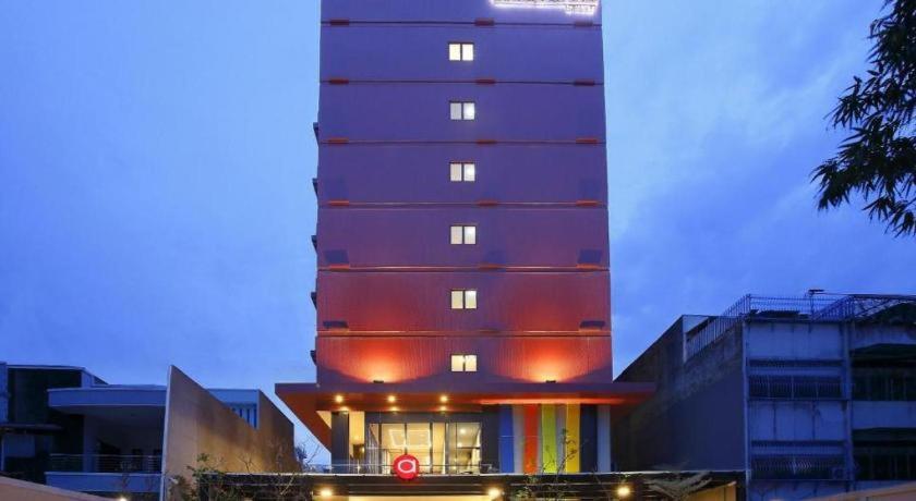 Amaris Hotel Pasar Baru Jakarta Exterior photo